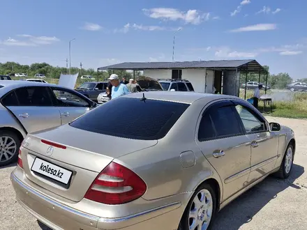 Mercedes-Benz E 240 2005 года за 4 500 000 тг. в Актобе – фото 5