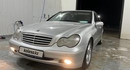 Mercedes-Benz C 240 2001 годаүшін3 900 000 тг. в Актау – фото 2