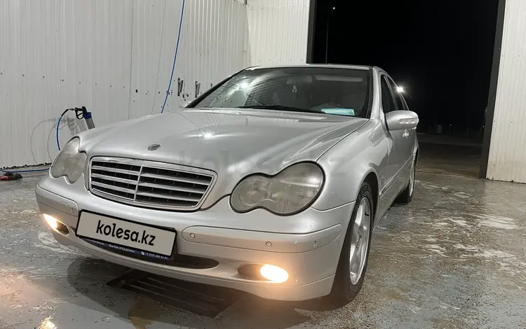 Mercedes-Benz C 240 2001 года за 3 900 000 тг. в Павлодар