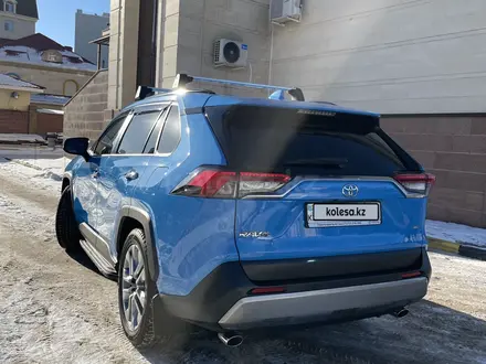 Toyota RAV4 2020 года за 14 000 000 тг. в Астана – фото 3