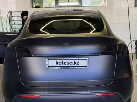 Tesla Model Y 2022 года за 16 100 000 тг. в Алматы – фото 13