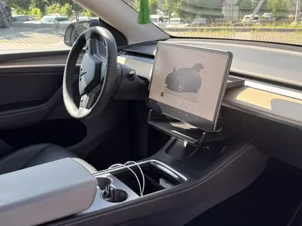 Tesla Model Y 2022 года за 16 100 000 тг. в Алматы – фото 15