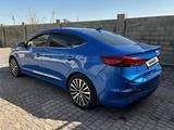 Hyundai Elantra 2018 года за 8 900 000 тг. в Алматы – фото 3