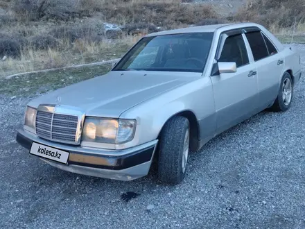 Mercedes-Benz E 200 1992 года за 1 850 000 тг. в Кентау – фото 30