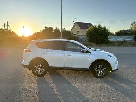 Toyota RAV4 2017 года за 10 500 000 тг. в Астана – фото 9