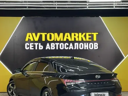 Hyundai Elantra 2023 года за 9 300 000 тг. в Актау – фото 4