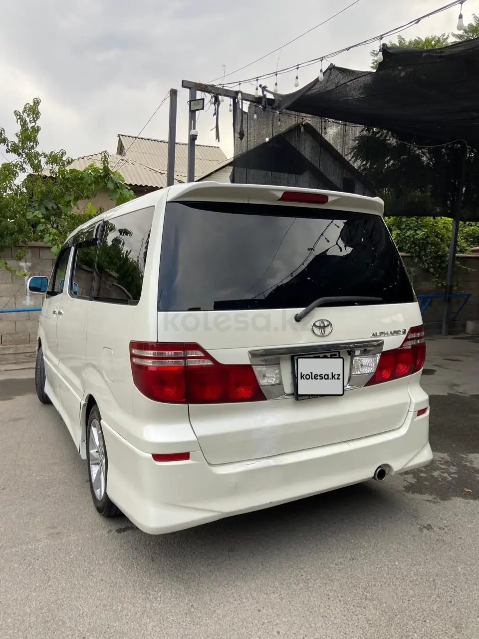 Toyota Alphard, 2005