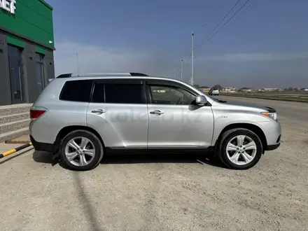 Toyota Highlander 2012 года за 11 400 000 тг. в Атырау – фото 2
