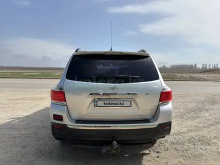 Toyota Highlander 2012 года за 11 400 000 тг. в Атырау – фото 4