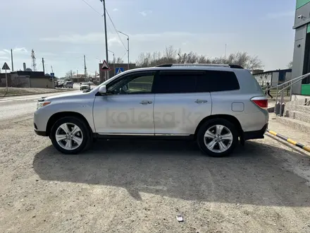 Toyota Highlander 2012 года за 11 400 000 тг. в Атырау – фото 3