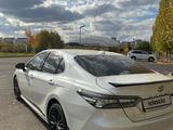 Toyota Camry 2021 года за 14 000 000 тг. в Астана – фото 5