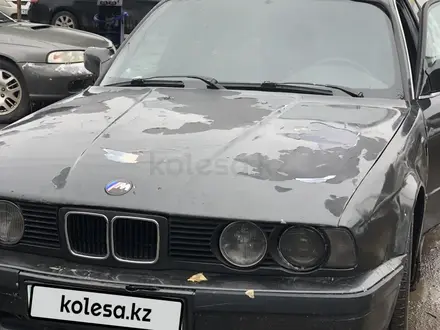 BMW 520 1990 года за 1 000 000 тг. в Алматы