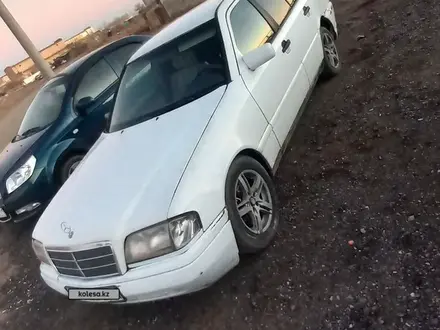 Mercedes-Benz C 220 1993 года за 900 000 тг. в Байконыр