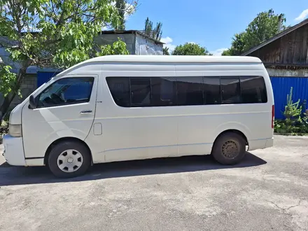 Toyota Hiace 2008 года за 6 200 000 тг. в Есик