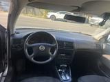 Volkswagen Golf 2002 года за 2 150 000 тг. в Алматы – фото 3