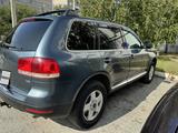 Volkswagen Touareg 2004 года за 5 500 000 тг. в Костанай – фото 3