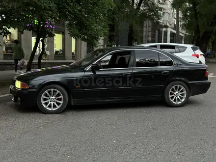 BMW 528 1998 года за 2 700 000 тг. в Алматы – фото 2