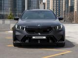 BMW M5 2025 года за 99 000 000 тг. в Алматы – фото 2