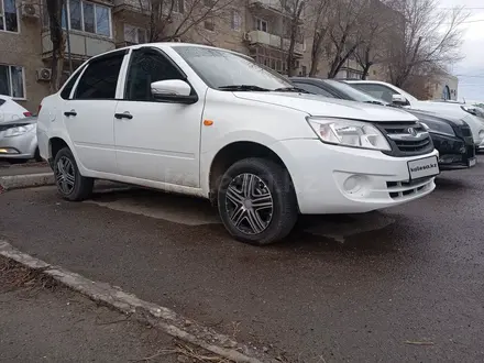 ВАЗ (Lada) Granta 2190 2013 года за 2 300 000 тг. в Атырау – фото 2