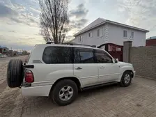 Toyota Land Cruiser, 2001