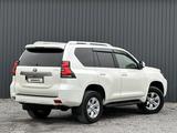 Toyota Land Cruiser Prado 2022 года за 28 500 000 тг. в Актобе – фото 3