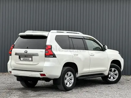 Toyota Land Cruiser Prado 2022 года за 28 500 000 тг. в Актобе – фото 3