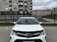 Toyota Camry 2015 года за 9 650 000 тг. в Актобе