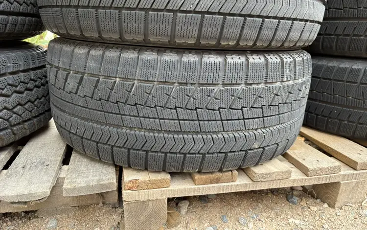 Bridgestone Blizzak VRX 235/50R17 96Q за 100 000 тг. в Алматы