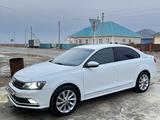 Volkswagen Jetta 2017 годаfor8 500 000 тг. в Атырау