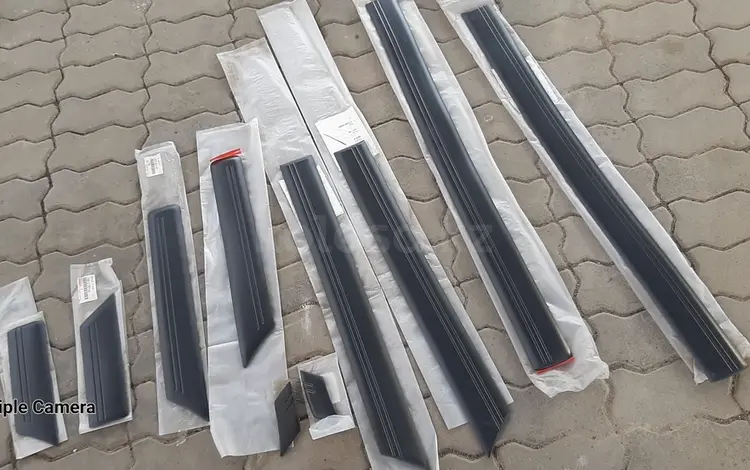 Молдинги на GX 105 за 220 000 тг. в Алматы