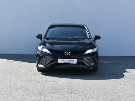 Toyota Camry 2019 года за 13 900 000 тг. в Атырау – фото 5