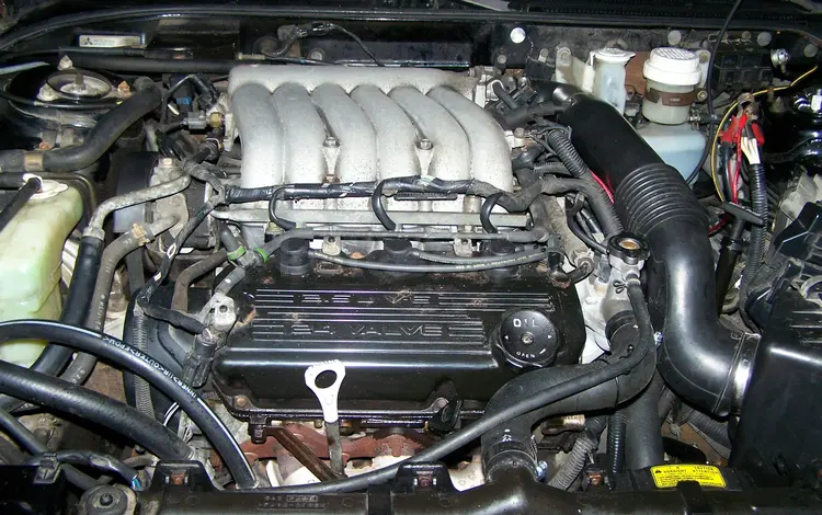 Двигатель Mitsubishi 2.5 24V 6G73 Инжектор Трамблерүшін250 000 тг. в Тараз