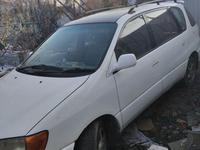 Toyota Ipsum 1997 годаfor2 000 000 тг. в Алматы