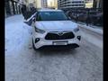 Toyota Highlander 2024 года за 27 500 000 тг. в Астана