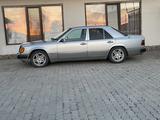 Mercedes-Benz E 300 1991 года за 1 700 000 тг. в Алматы – фото 2