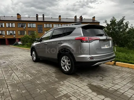 Toyota RAV4 2018 года за 8 800 000 тг. в Астана – фото 5