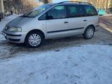 Volkswagen Sharan 2002 года за 3 500 000 тг. в Караганда