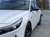 Hyundai Elantra 2023 годаfor11 350 000 тг. в Астана – фото 3