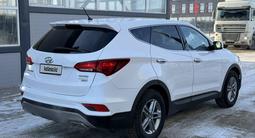 Hyundai Santa Fe 2017 года за 8 000 000 тг. в Уральск – фото 4