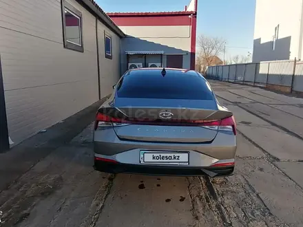 Hyundai Elantra 2023 года за 10 100 000 тг. в Уральск – фото 3