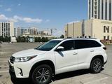 Toyota Highlander 2017 года за 17 500 000 тг. в Шымкент – фото 3