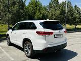 Toyota Highlander 2017 года за 17 500 000 тг. в Шымкент – фото 2