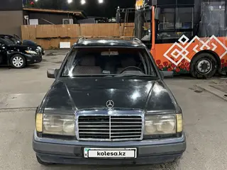 Mercedes-Benz E 230
