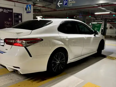 Toyota Camry 2019 года за 12 600 000 тг. в Астана – фото 5