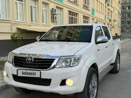 Toyota Hilux 2014 года за 10 000 000 тг. в Атырау