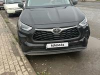 Toyota Highlander 2022 года за 22 500 000 тг. в Актау