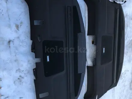 Задняя полка со шторкой на Audi A8 D3 за 811 тг. в Шымкент – фото 3