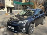 Toyota RAV4 2015 годаfor11 888 888 тг. в Астана