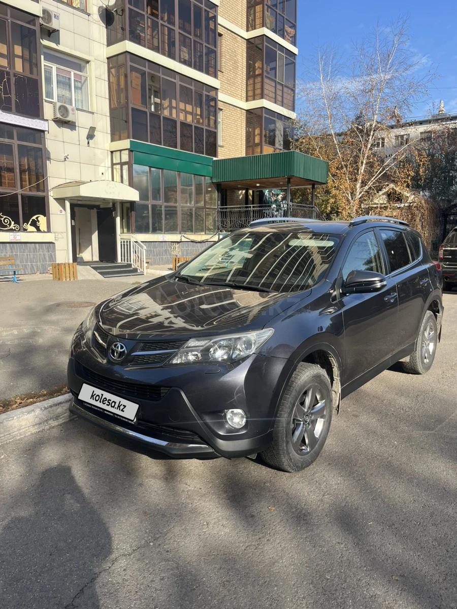 Toyota RAV4 2015 г.