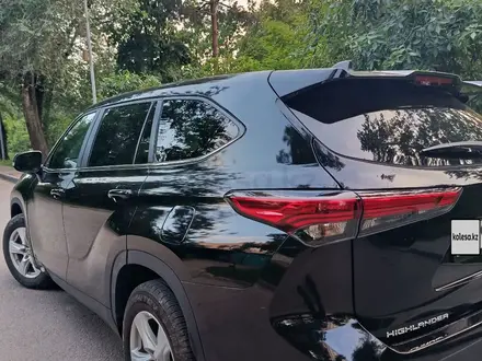 Toyota Highlander 2023 года за 26 900 000 тг. в Алматы – фото 4